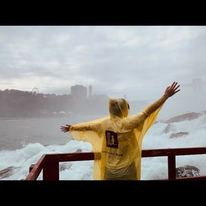 Meet your Posher, Lea-victoria